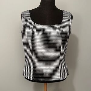 Worthington Women's Black And White Sleeveless Crop Top